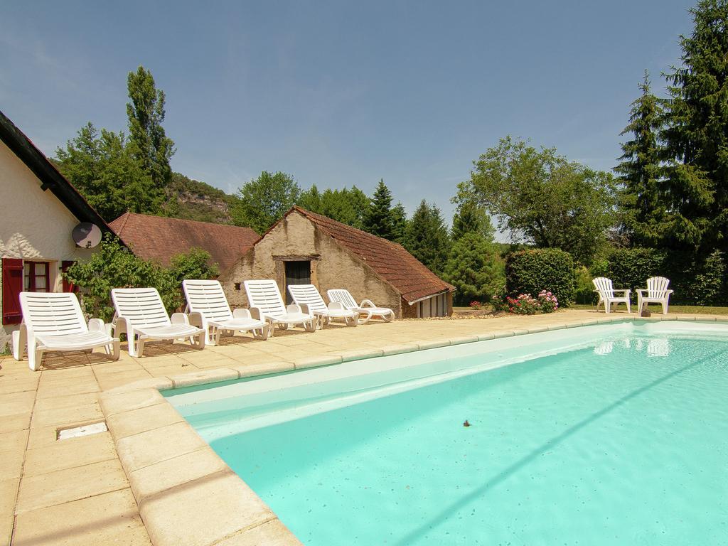 Charming Gite With Pool In Vezac Beynac-et-Cazenac Eksteriør billede
