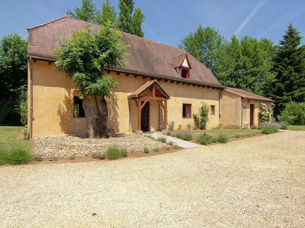 Charming Gite With Pool In Vezac Beynac-et-Cazenac Eksteriør billede